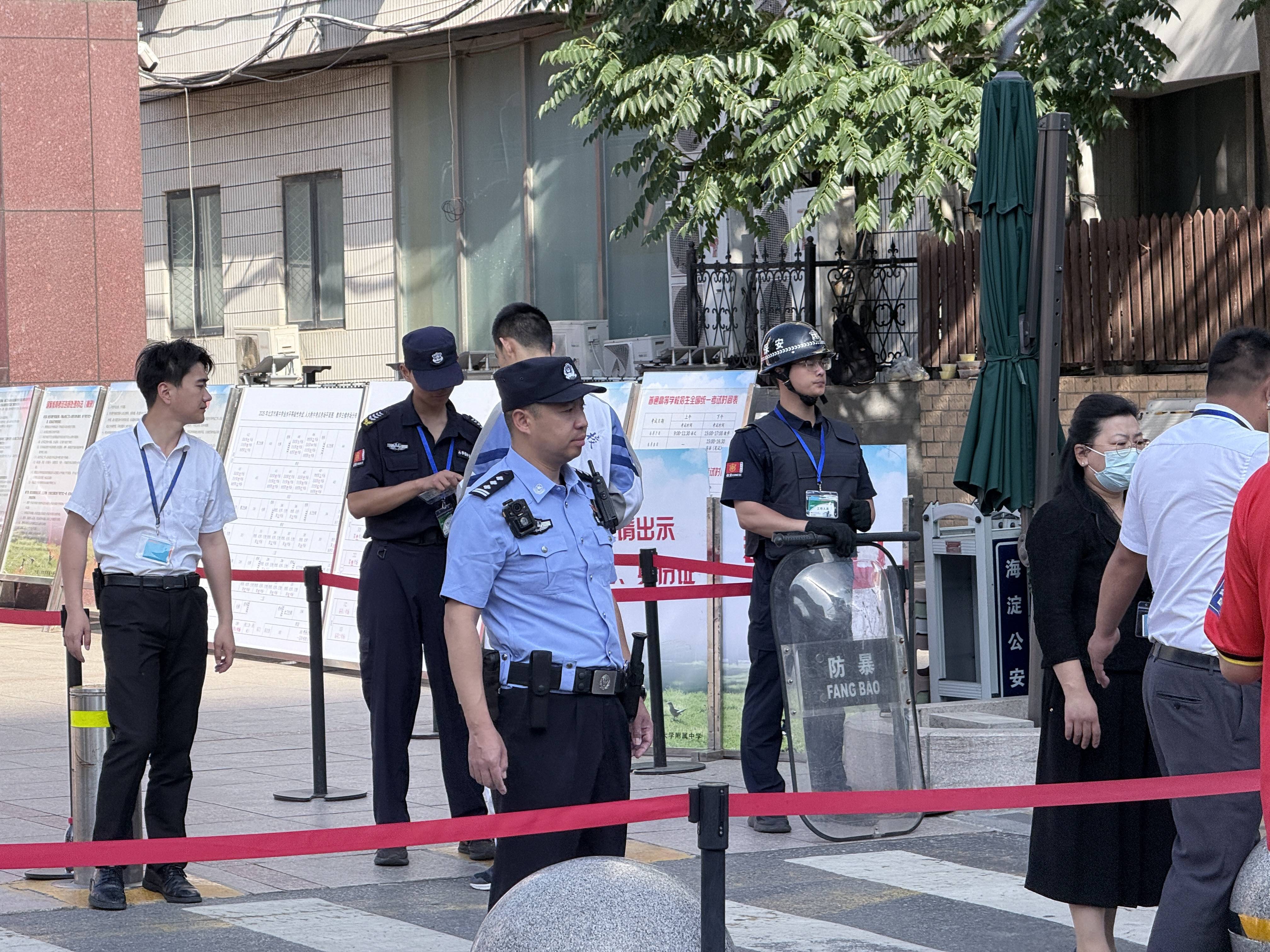 皇冠代理登1,2,3
_北京7.89万人参加高考皇冠代理登1,2,3
，全市日均投入6900余名警力安保